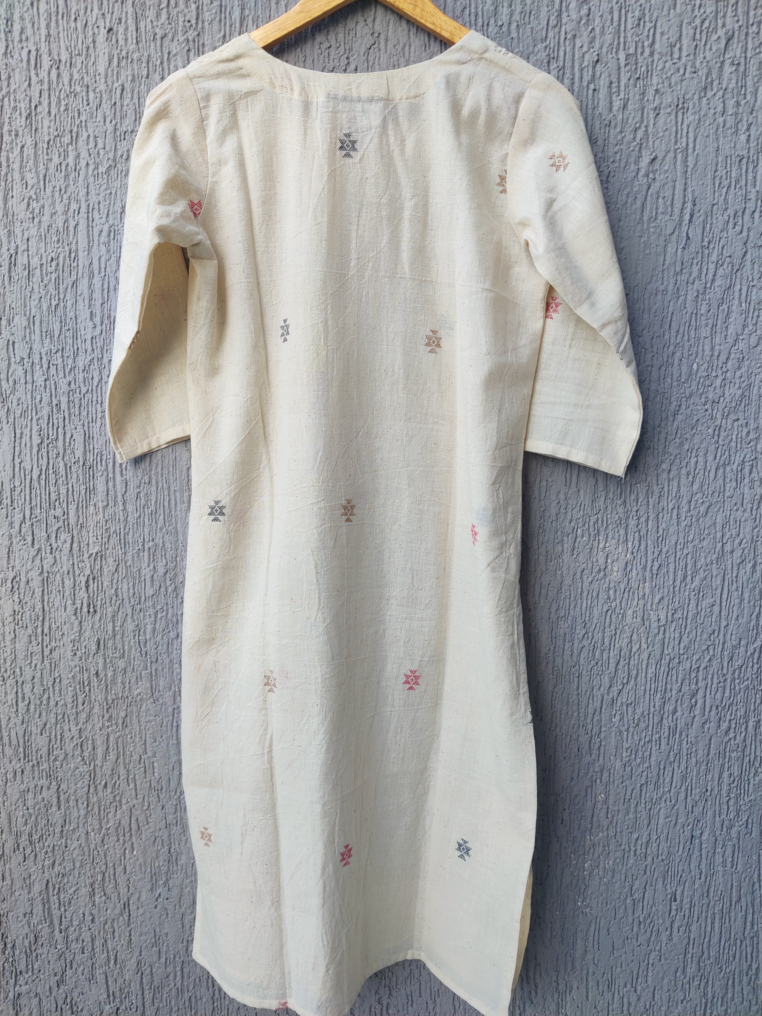 Tatva White Embroidered Kala Cotton Kurta Tatva White Embroidered Kala Cotton Kurta